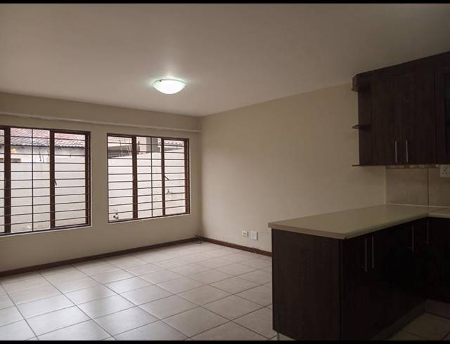 2 BEDROOM TOWNHOUSE FOR SALE IN GREENHILLS